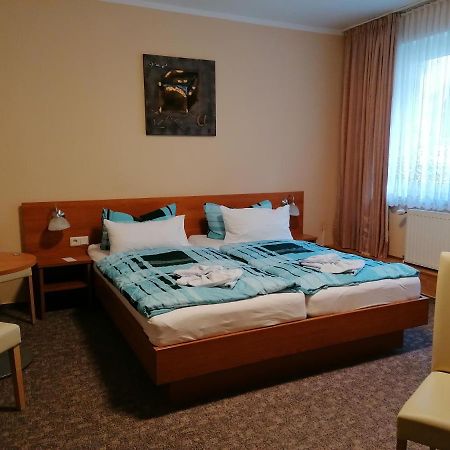 Hotel Garni Zum Goldenen Ring Quedlinburg Kültér fotó