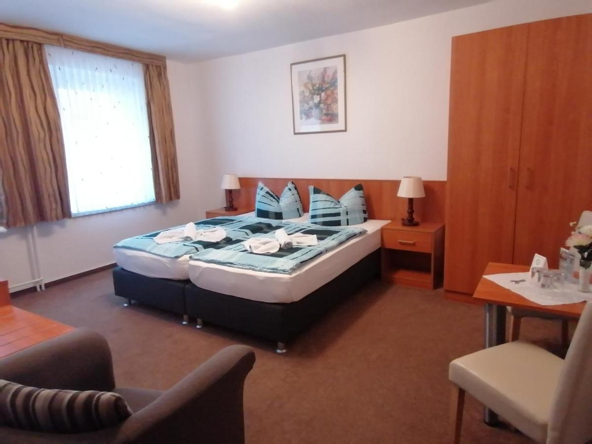 Hotel Garni Zum Goldenen Ring Quedlinburg Kültér fotó