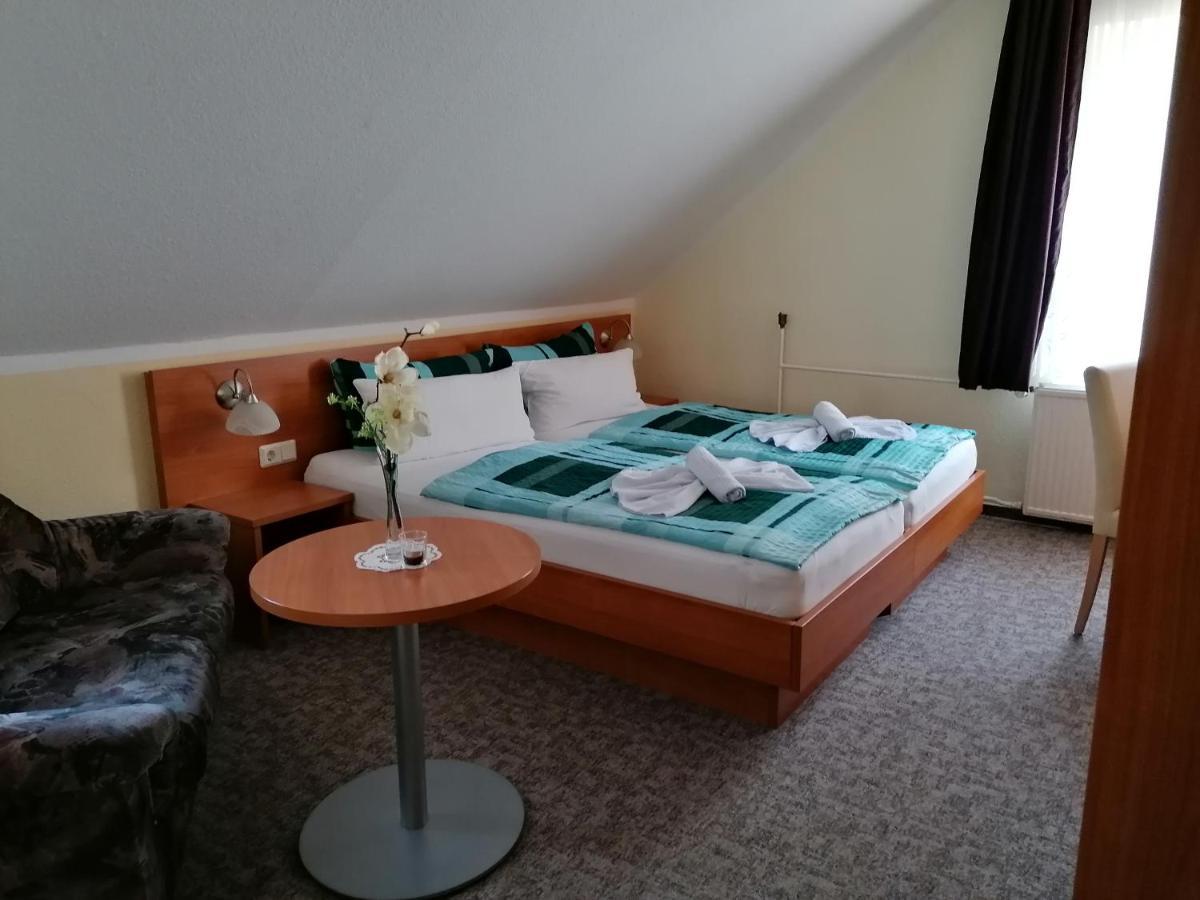 Hotel Garni Zum Goldenen Ring Quedlinburg Kültér fotó