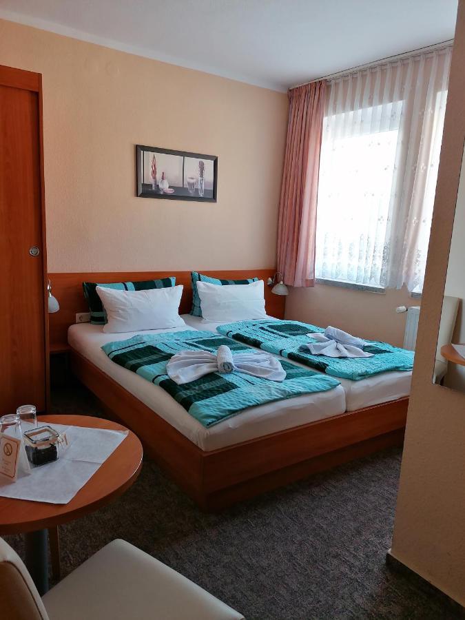 Hotel Garni Zum Goldenen Ring Quedlinburg Kültér fotó