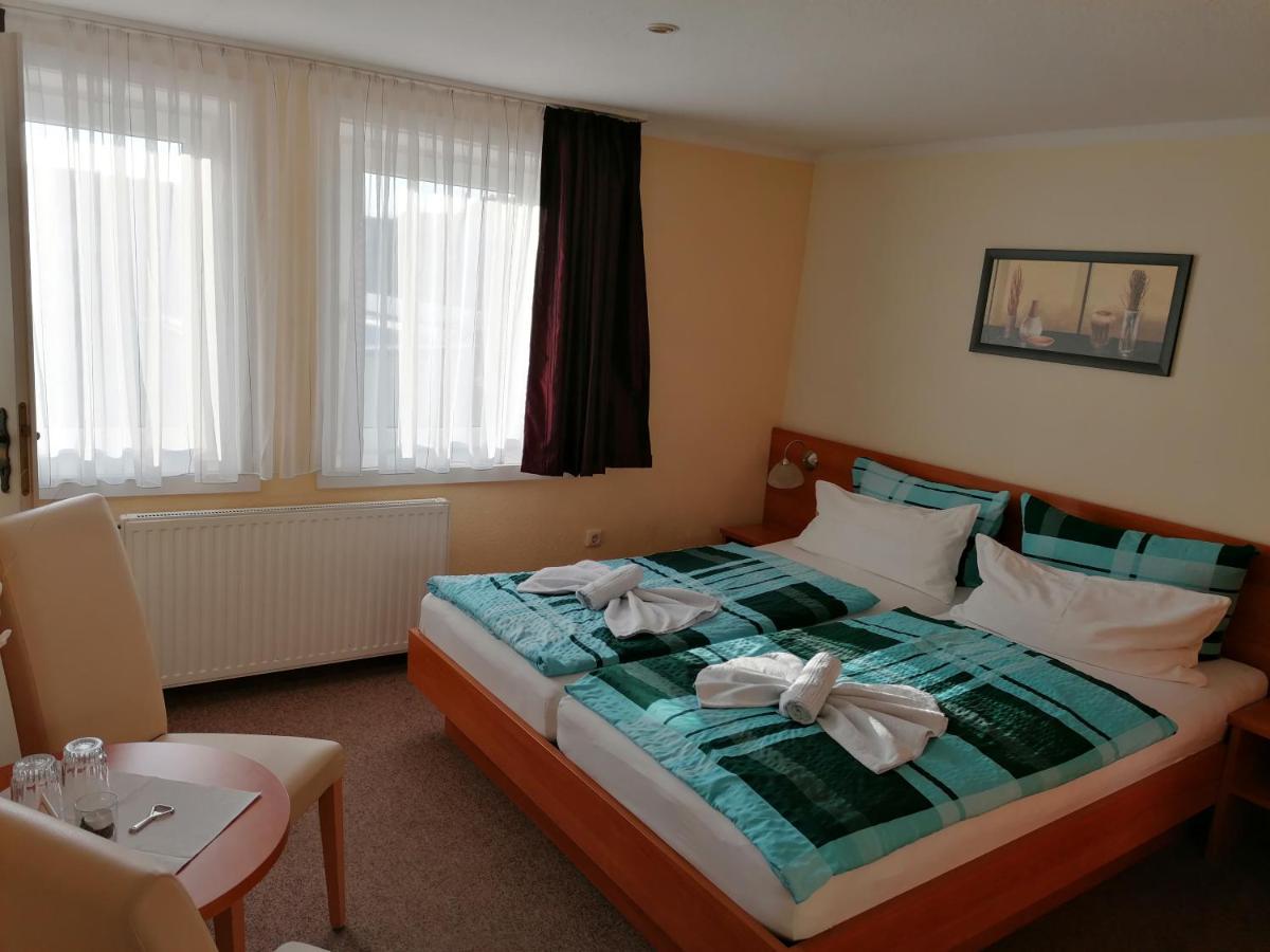 Hotel Garni Zum Goldenen Ring Quedlinburg Kültér fotó