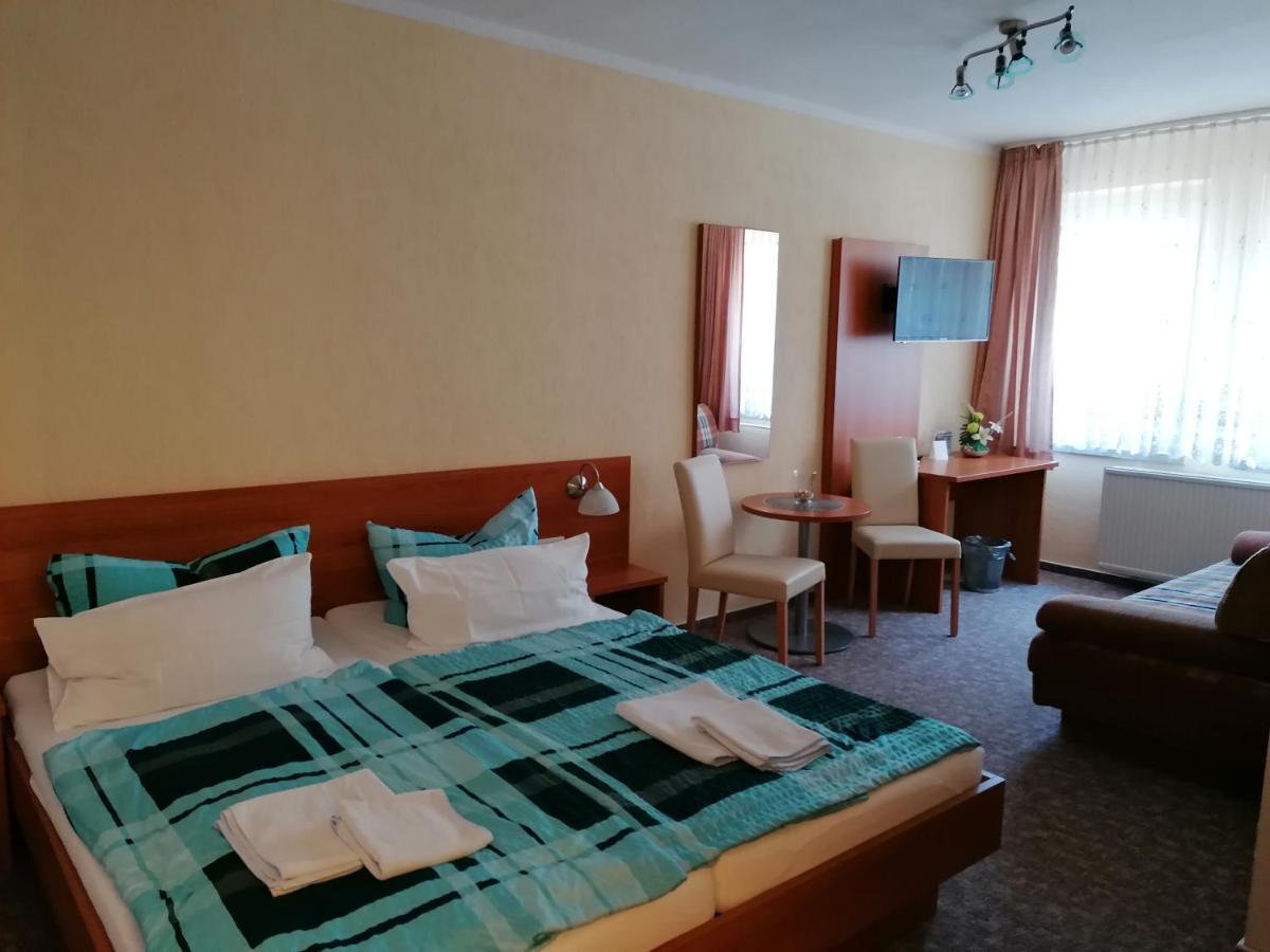 Hotel Garni Zum Goldenen Ring Quedlinburg Kültér fotó