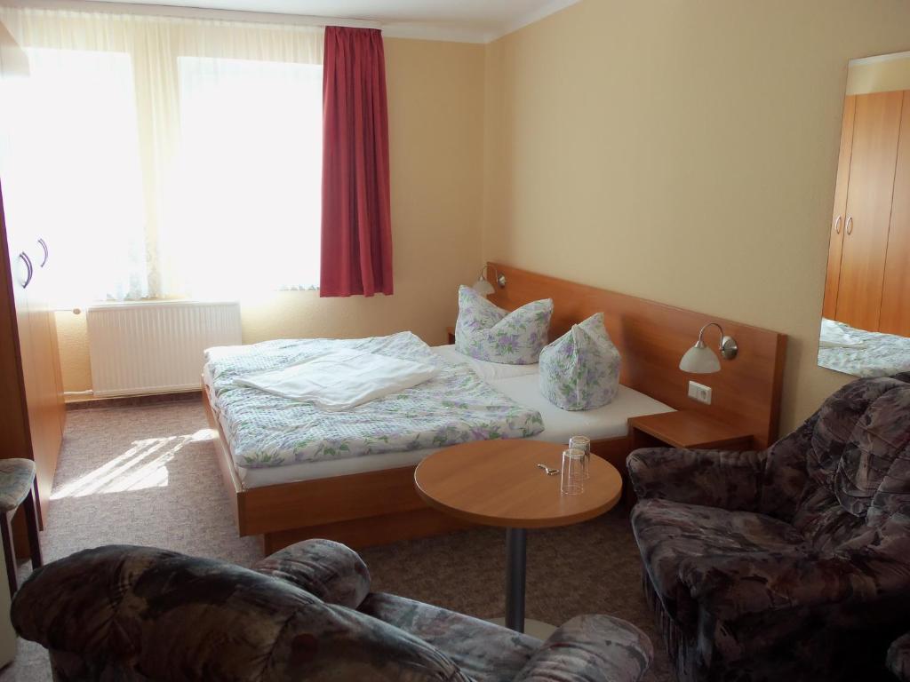 Hotel Garni Zum Goldenen Ring Quedlinburg Szoba fotó